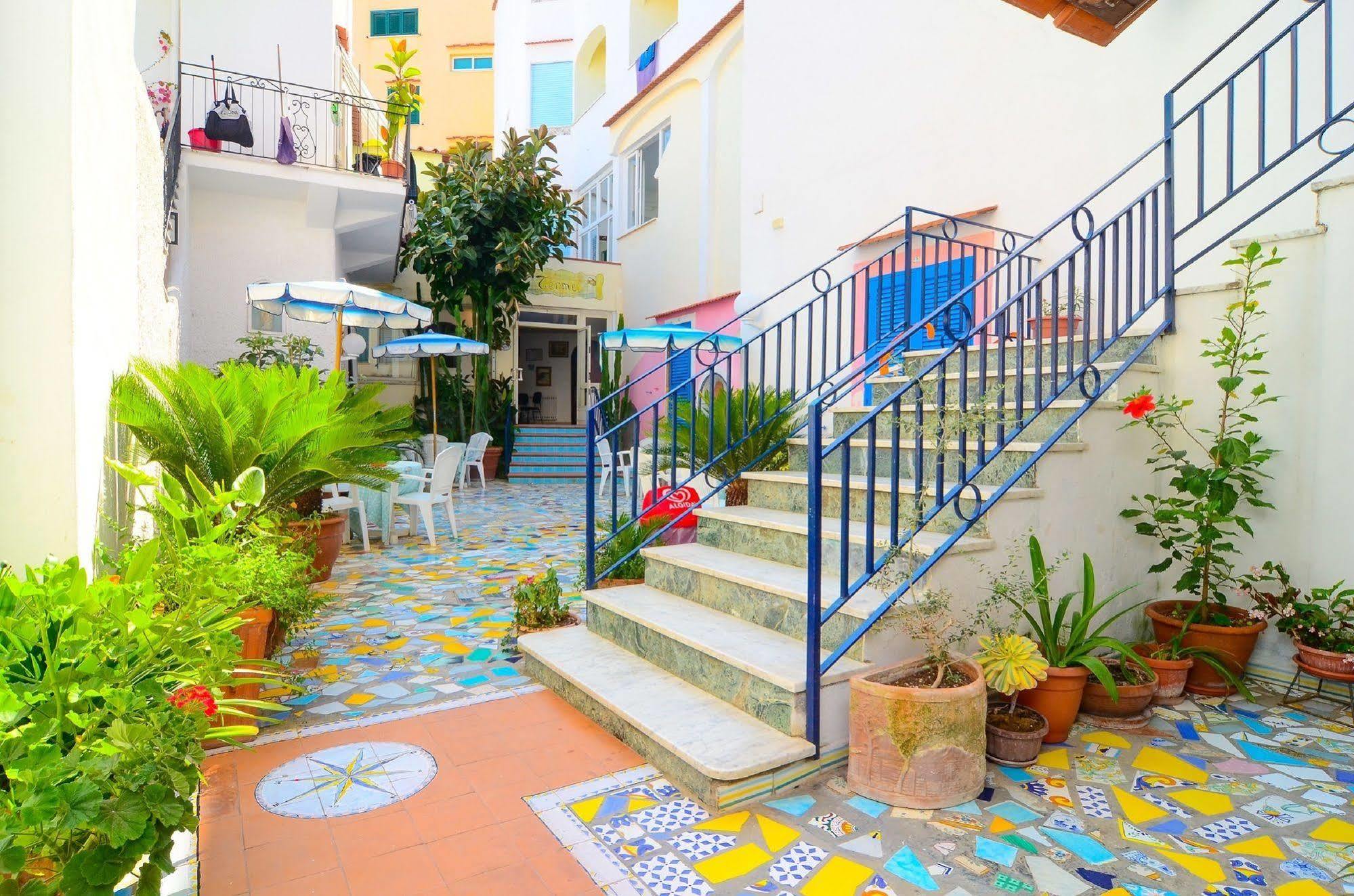 Hotel Terme Marina Lacco Ameno  ภายนอก รูปภาพ