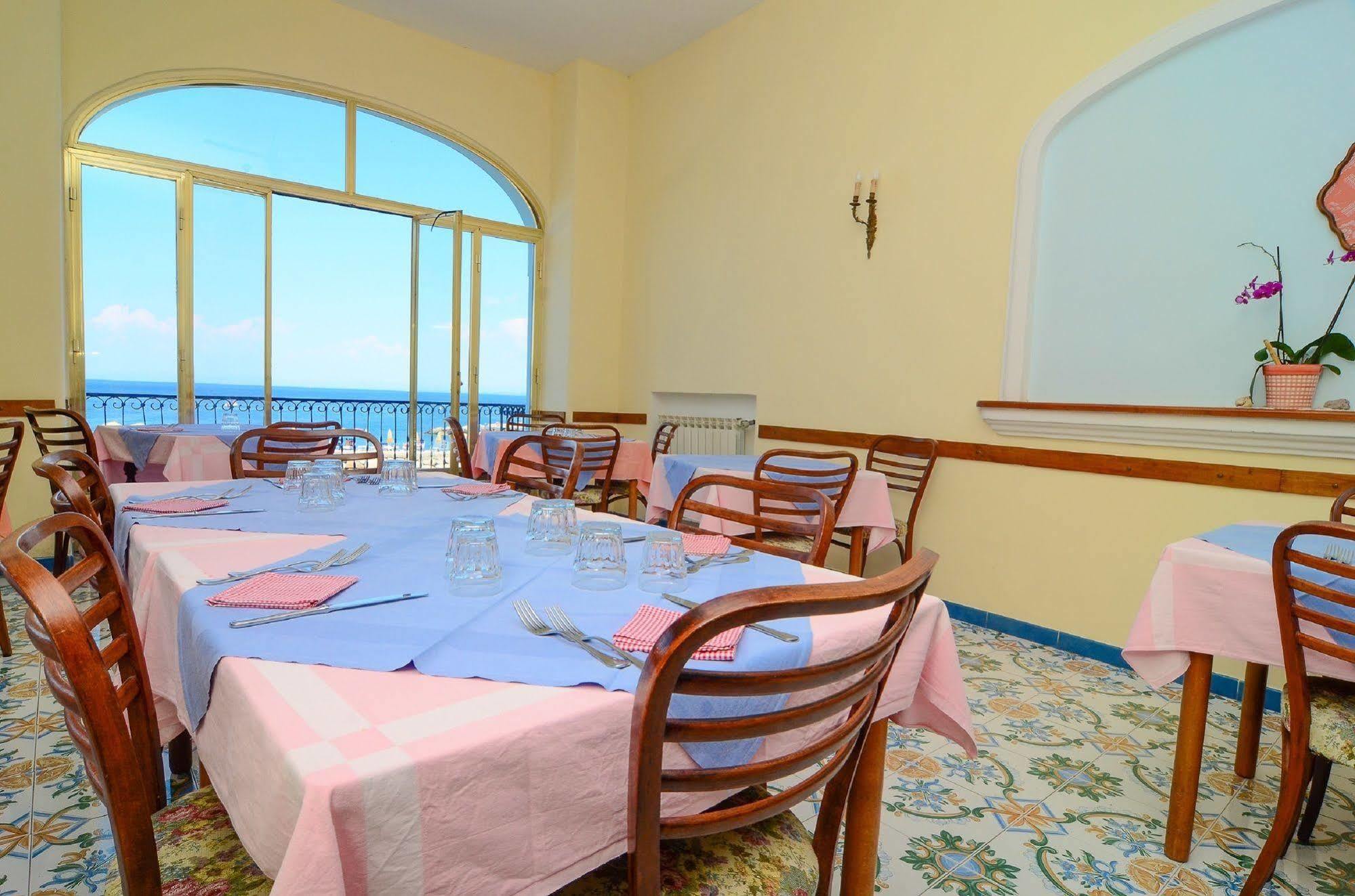 Hotel Terme Marina Lacco Ameno  ภายนอก รูปภาพ