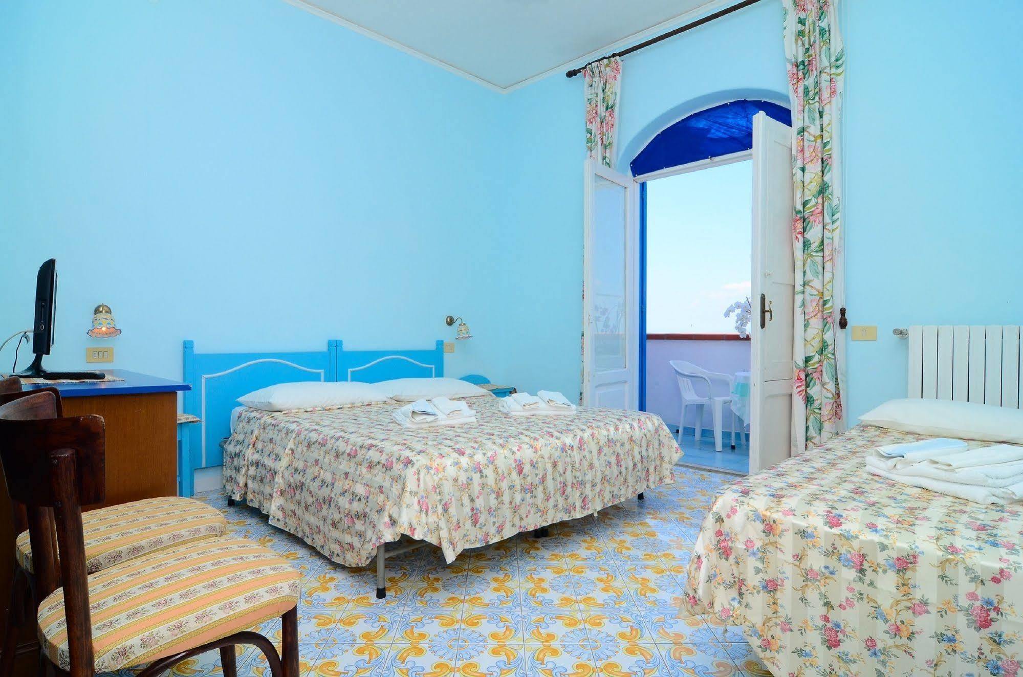 Hotel Terme Marina Lacco Ameno  ภายนอก รูปภาพ