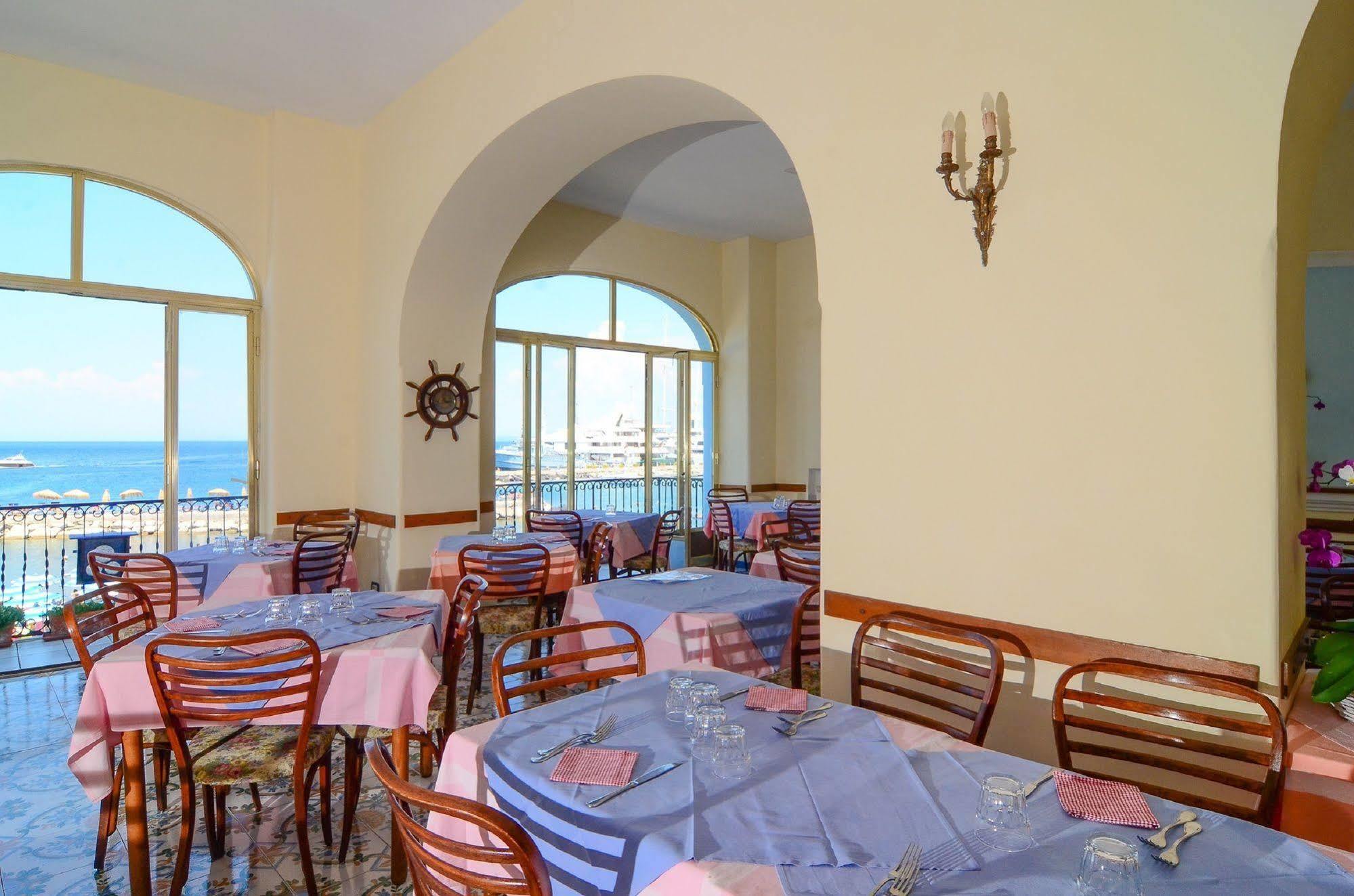 Hotel Terme Marina Lacco Ameno  ภายนอก รูปภาพ